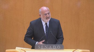 El senador de Junts Eduardo Pujol, reprendido en el Senado tras insultar a Isabel Díaz Ayuso y el juez Llarena