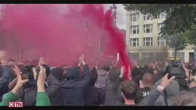 8 detenidos en los enfrentamientos entre la Policía y los ultras del Ajax