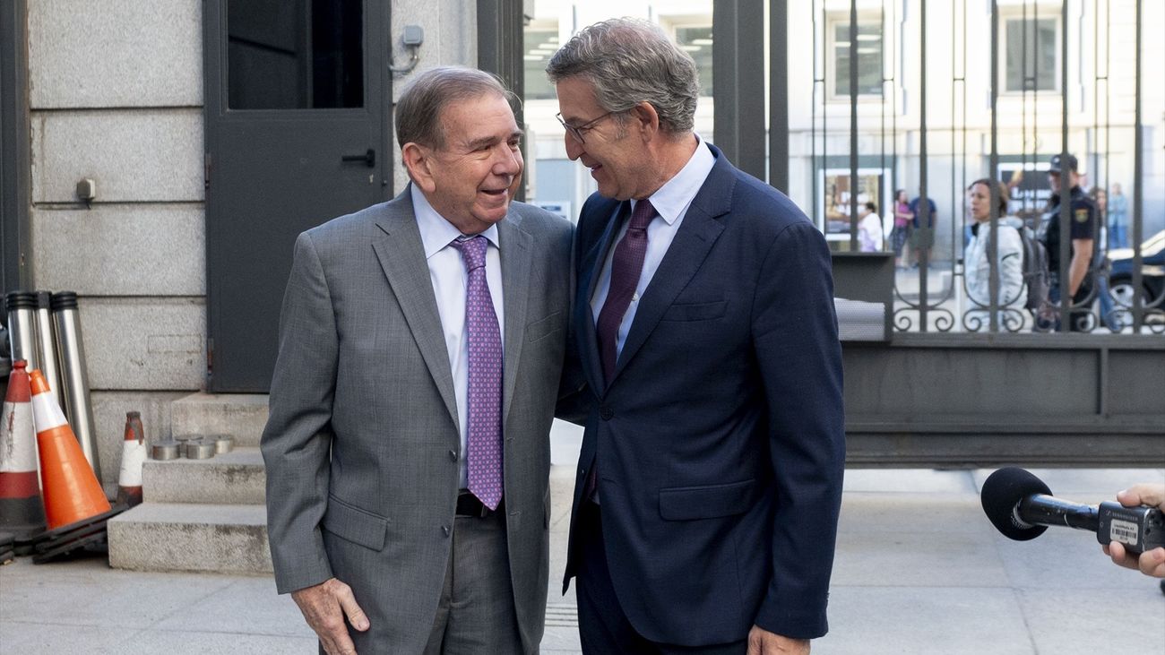 Alberto Núñez Feijóo y Edmundo González a su llegada al Congreso de los Diputados