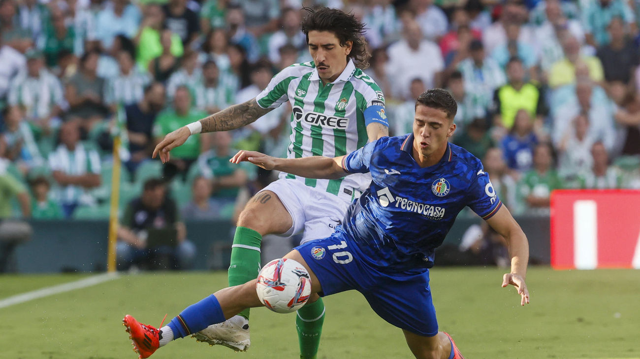 Ozgur ante el Betis