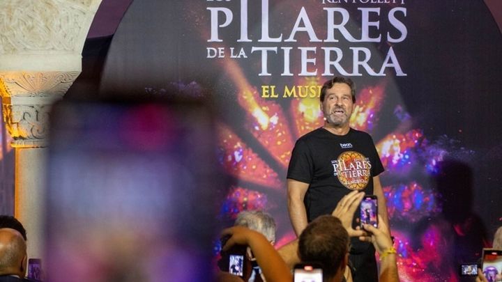 El Teatro Buero Vallejo de Alcorcón celebra sus 30 años con tres ensayos del musical 'Los Pilares de la Tierra'