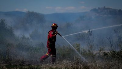 230 bomberos españoles llegan a Portugal para combatir la ola de incendios