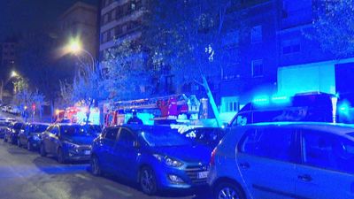 Un mujer, herida grave en un incendio en la calle Pamplona de Madrid