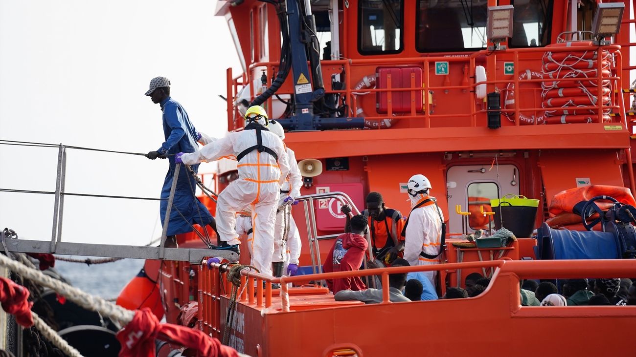 El equipo de Salvamento de Canarias recata cerca de 500 personas en una noche