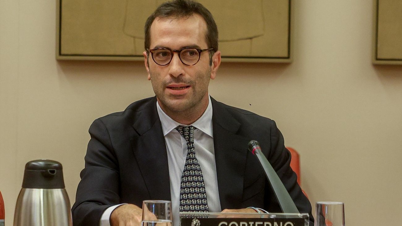 El ministro de Economía, Comercio y Empresa, Carlos Cuerpo, durante una comparecencia en la Comisión de Economía