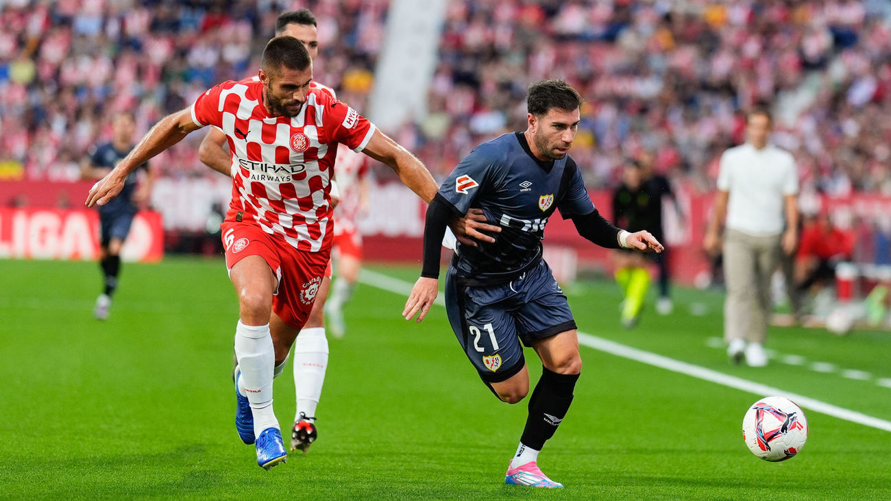 Adrian Embarba ante el Girona