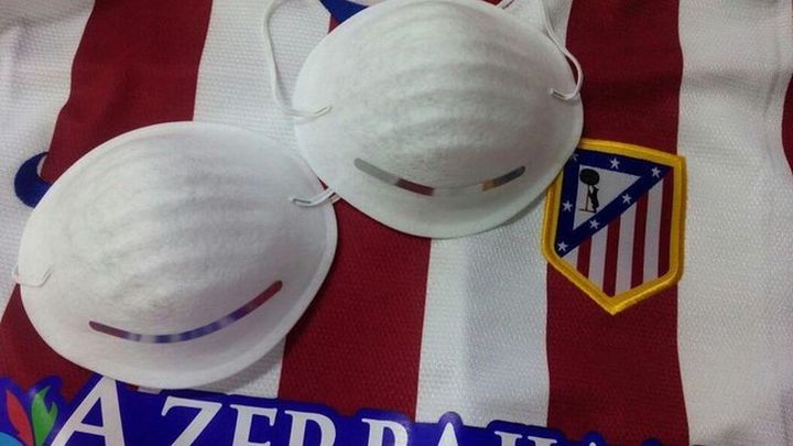 Aficionados del Atlético promueven ir con mascarilla para insultar a Vinicius