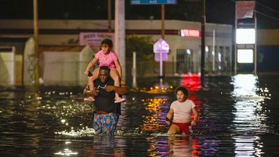 El huracán Helene deja 7 muertos y millones de personas sin electricidad en EEUU