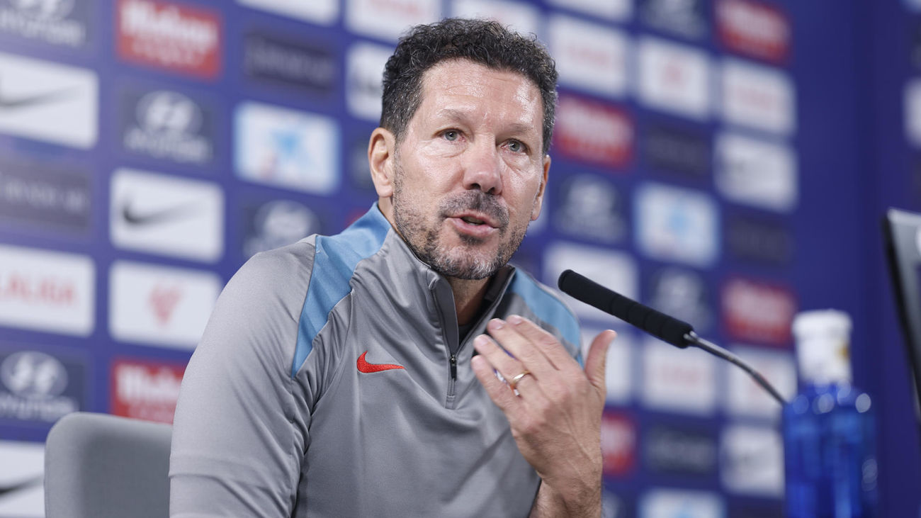 Simeone, sobre los horarios: "No miro el tiempo, aceptamos lo que hay"