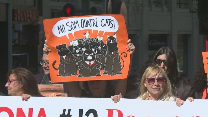 Miles de abogados y procuradores salen a  la calle en Madrid en defensa de "pensiones dignas