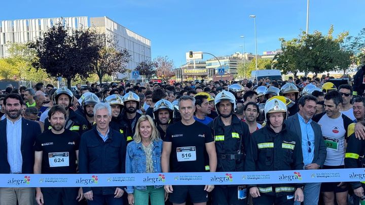 Bomberos de la Comunidad recuerdan con una carrera a compañeros caídos en acto de servicio