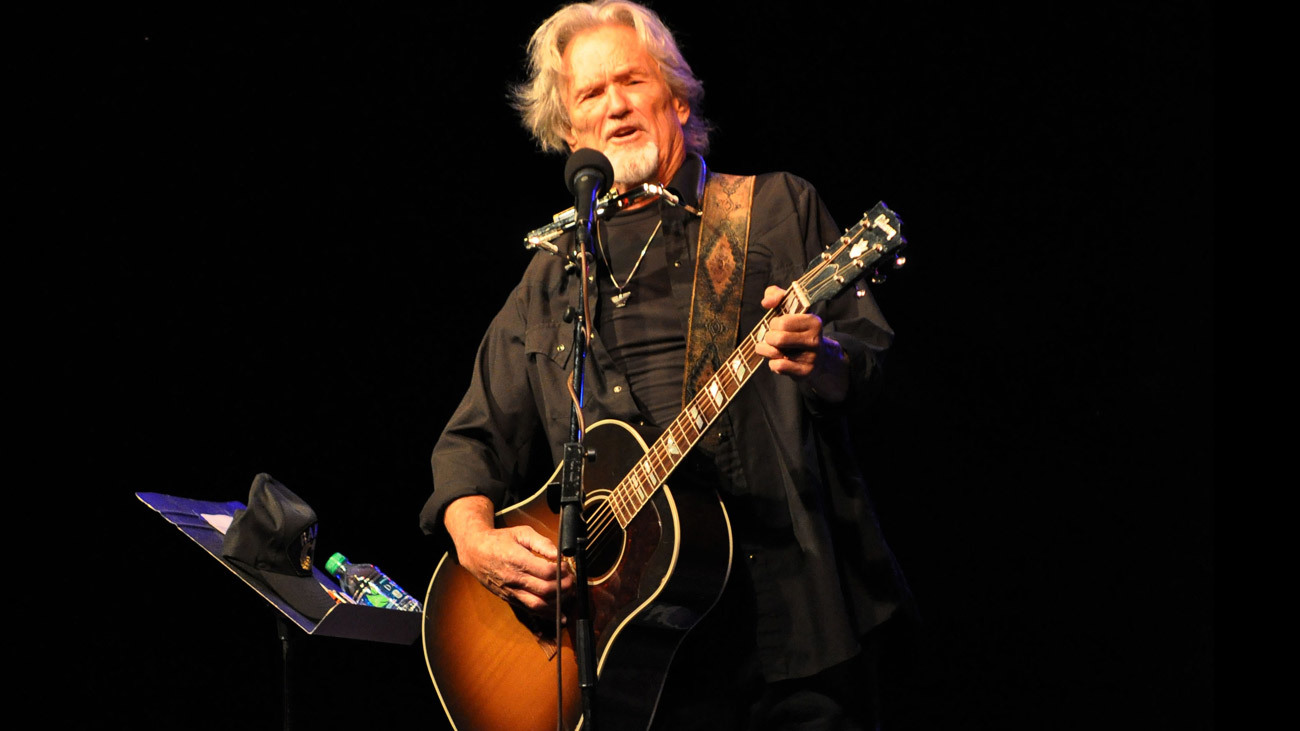 El actor y compositor estadounidense Kris Kristofferson