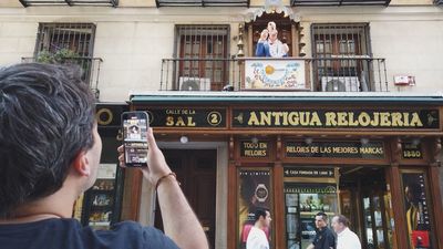 La Antigua Relojería: Más de un siglo siendo testigo del paso del tiempo en Madrid