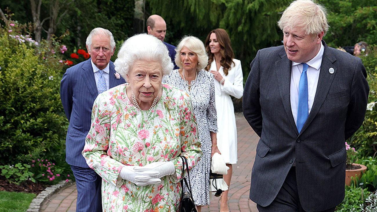 Isabel II y Boris Johnson