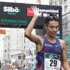 Yamanishi y Palmisano conquistan marchando la Gran Vía de Madrid