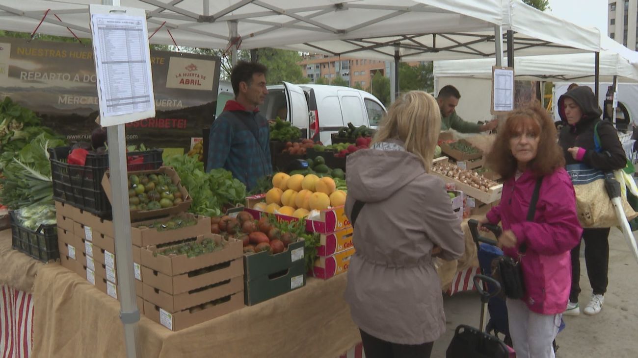 Mercado de productores en el Ensanche de Vallecas