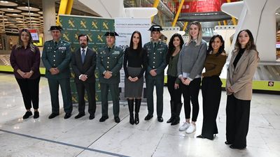 '¡Cuidado! Te puede pasar a ti', la alerta de Guardia Civil en aeropuertos contra la trata