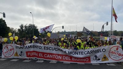 Cientos de vecinos salen a la calle contra el cantón: "Montecarmelo no es un basurero"