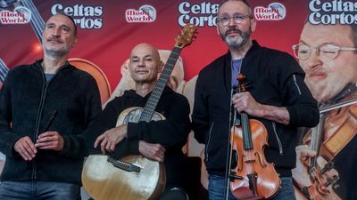 Celtas Cortos presenta su disco 'El mundo del revés'