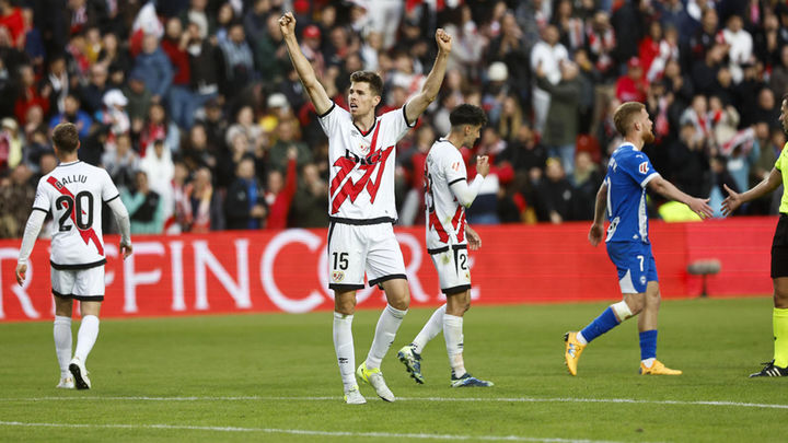 1-0. Un autogol le da al Rayo Vallecano una heroica victoria ante el Alavés