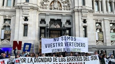 Vecinos de Usera y Villaverde protestan contra el crematorio de la M-40