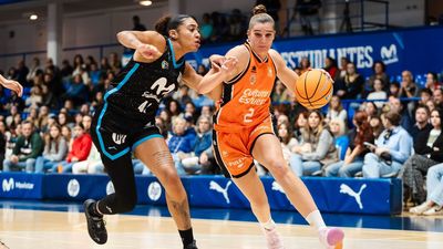 Estudiantes femenino acaricia la victoria ante el Valencia Basket