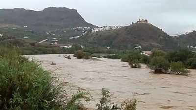 Descarrila un AVE Málaga-Madrid en Álora por las fuertes lluvias sin causar daños personales