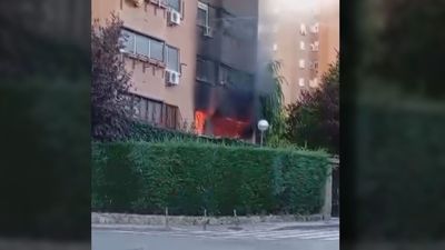 Pánico en Coslada en el incendio de un edificio: "Tuvimos que salir por la ventana"