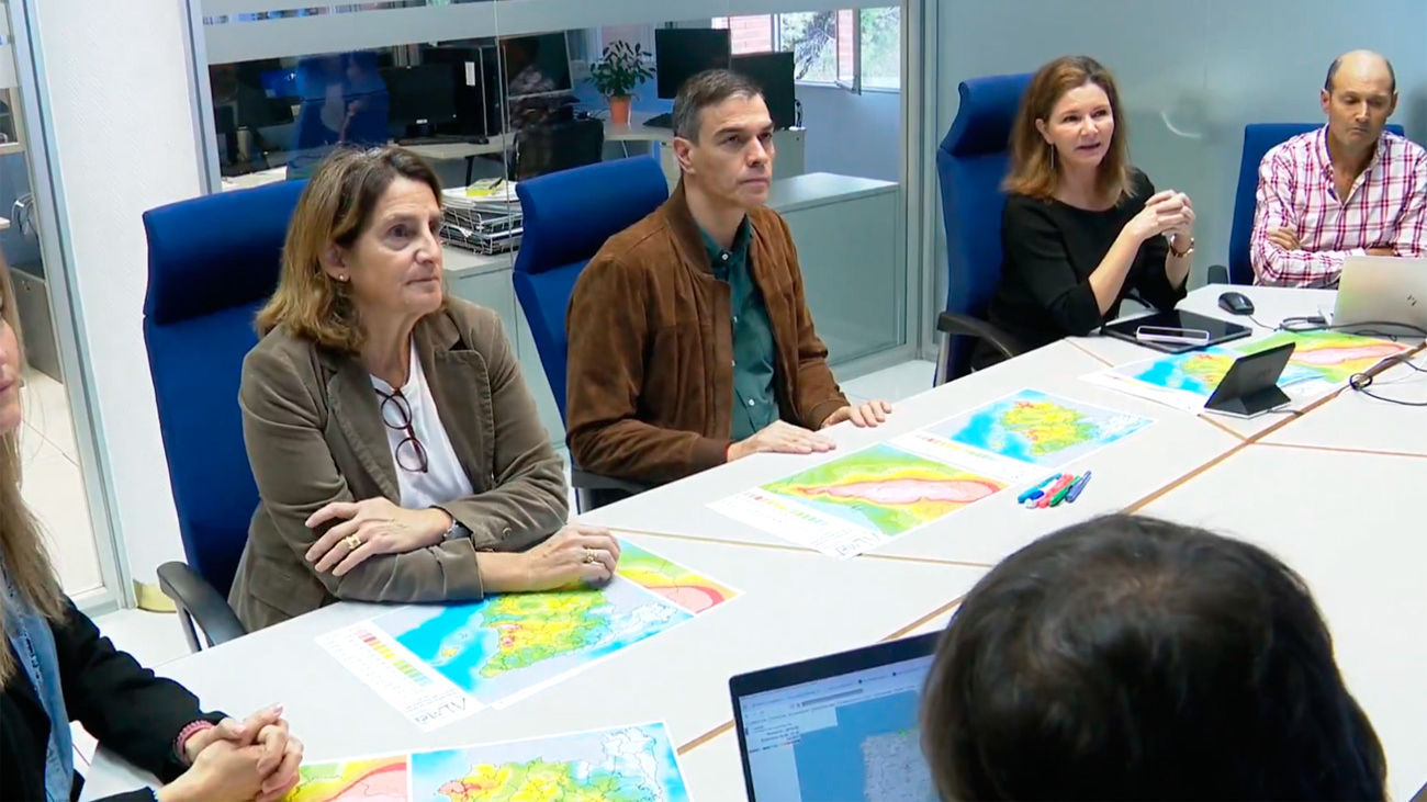 Pedro Sánchez visita el centro de Operaciones de la AEMET