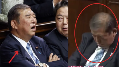 Se viraliza un vídeo del primer ministro japonés dormido durante su reelección