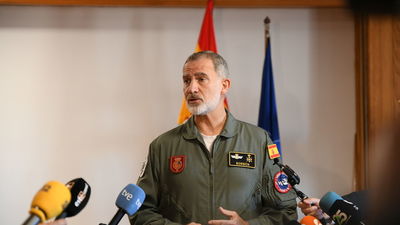 El Rey vuelve a Valencia para visitar a las unidades militares que ayudan tras la DANA