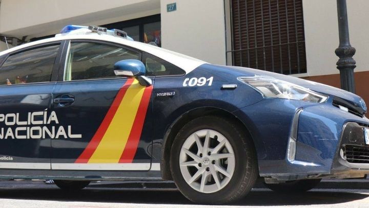 Policías salvan la vida en Móstoles a un ladrón que pretendía suicidarse tras ser pillado