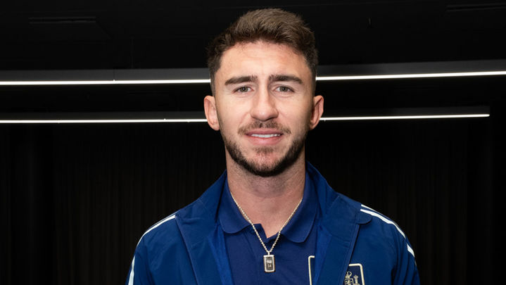 Laporte regala un colgante de oro y brillantes a sus compañeros por la Eurocopa