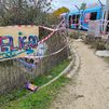 Sigue sin resolverse un peligroso paso entre el Metro Ligero y el Arroyo Meaques en Pozuelo de Alarcón