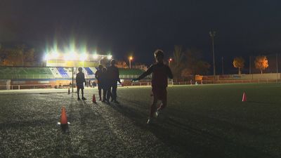 Fútbol a ciegas en Villanueva del Pardillo por el robo de cables de cobre