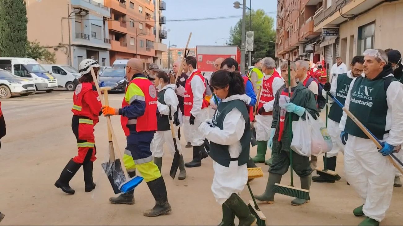 Los voluntarios se vuelcan de nuevo en la ayuda a las poblaciones devastadas por la DANA