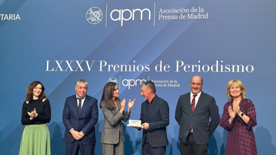 La Reina entrega a ‘Madrid directo’ el premio APM al Periodista Especializado en Madrid 2023