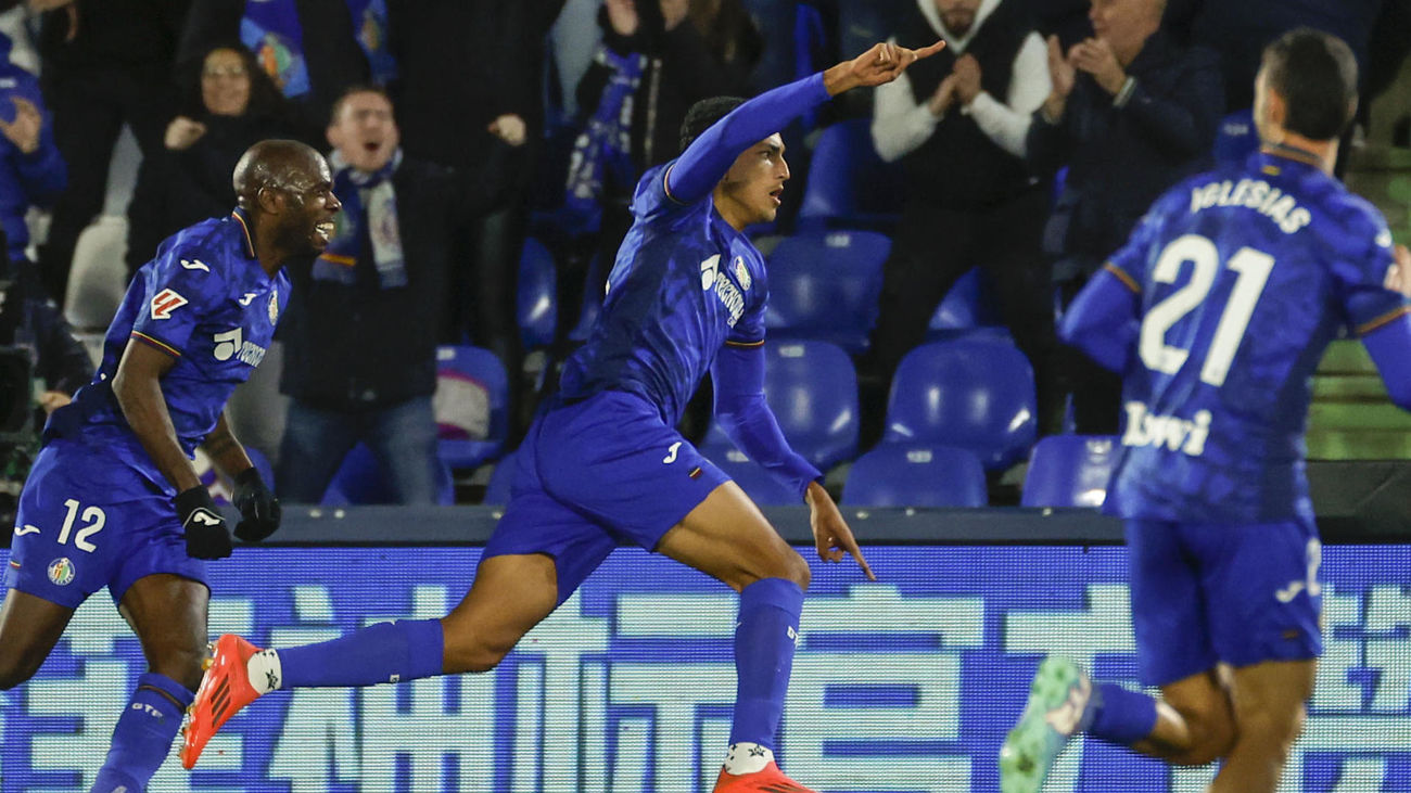 Álvaro Rodriguez celebra un gol ante el Valladolid