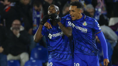 2-0. El Getafe respira con una victoria ante el Valladolid