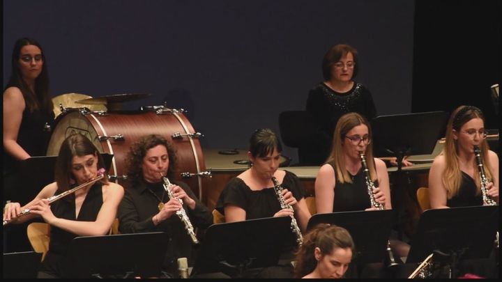 "Batuta de Mujer": la única orquesta sinfónica femenina está en Madrid