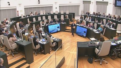 La emergencia climática eleva el tono del debate en el pleno del Ayuntamiento de Madrid