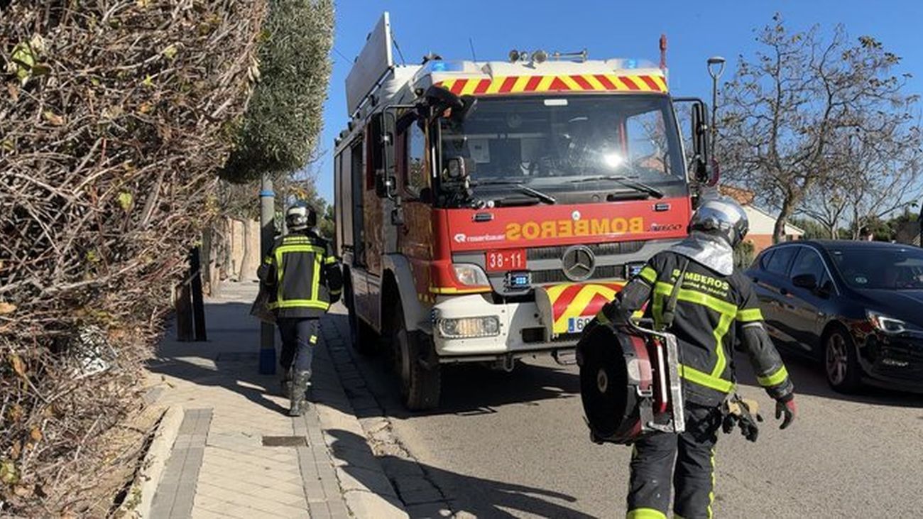 Bomberos de la Comunidad actúan tras una explosión en Móstoles