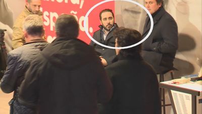 Aldama estuvo en la sede del PSOE, en Ferraz, en la noche electoral de 2019