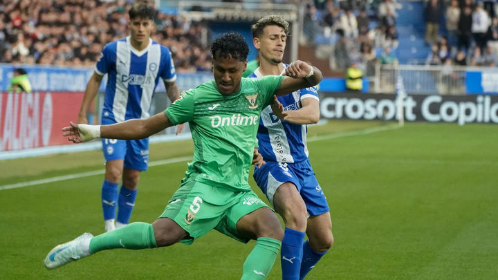 1-1. El Leganés se trae un empate agridulce de Vitoria