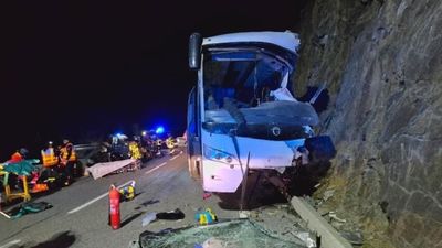 Dos muertos y 32 heridos en el accidente de un autocar español en el Pirineo francés