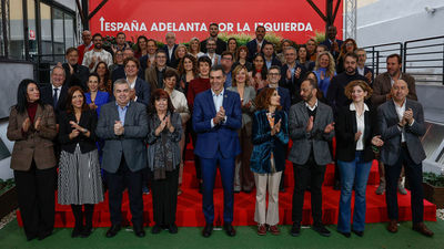 La nueva Ejecutiva del PSOE dice estrenarse con ilusión y "fuerza" y resalta su culto al líder