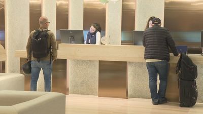 Hoteleros amenazan con una batalla judicial para tumbar el registro de viajeros