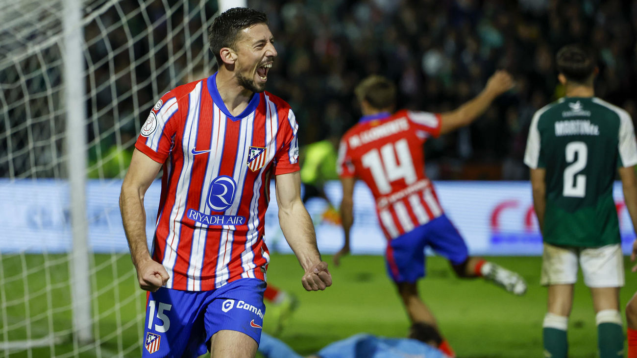 Lenglet ante el Cacereño