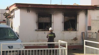 Mueren una madre y su hija de 15 años, en un incendio en Villaverde del Río (Sevilla)