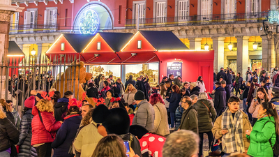 El centro de Madrid, lleno de madrileños y turistas